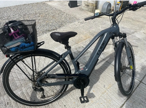 Cube touring electric bike